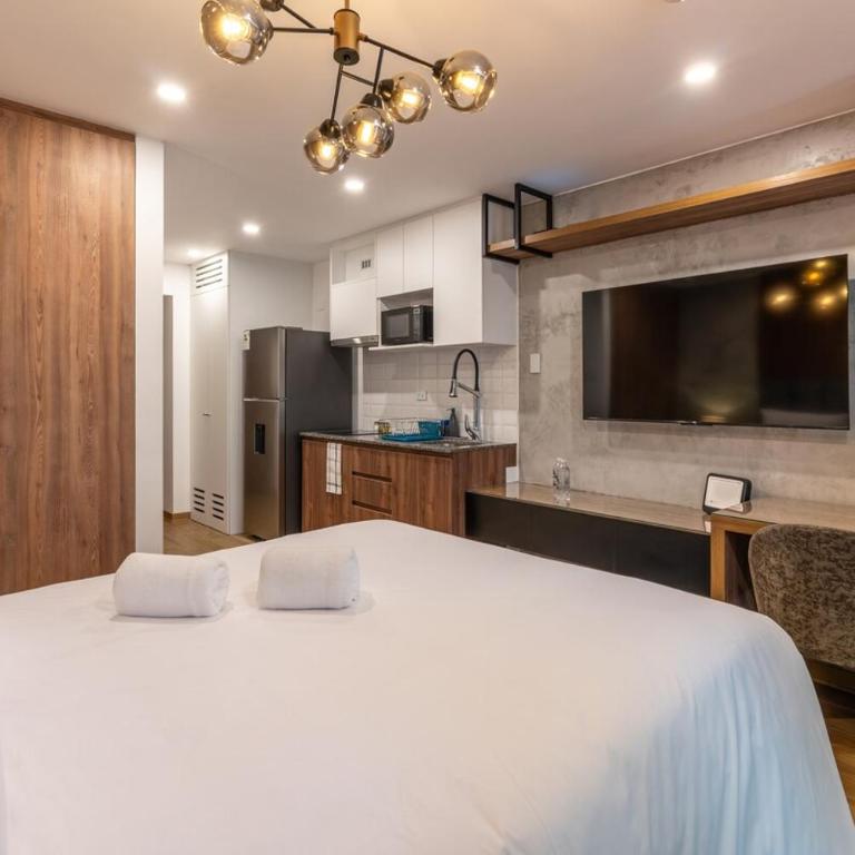 Ejército City Lofts & Apartments by Geko - One-Bedroom Apartment with Balcony - 9