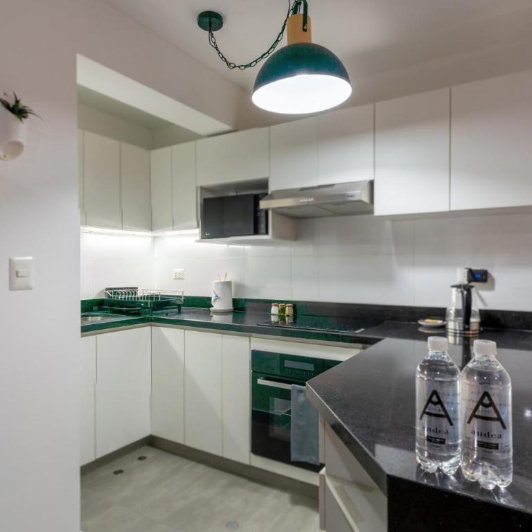 Elegant Los Angeles Apartments by Geko - Two-Bedroom Apartment - 7