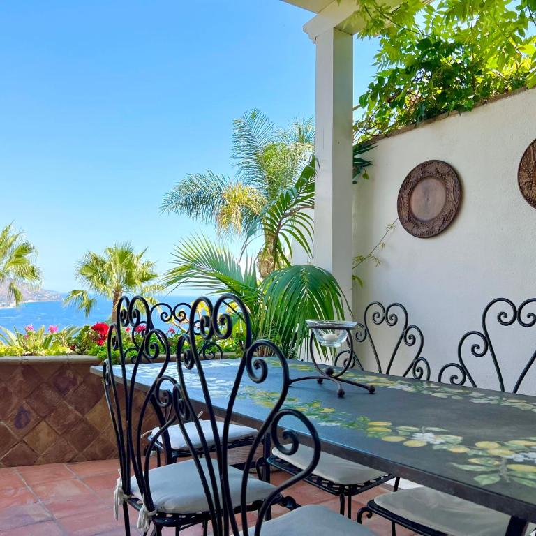 VILLA LOU TAORMINA Exclusive Private Villa with Panoramic Sea View Pool - Villa with Private Pool - 17