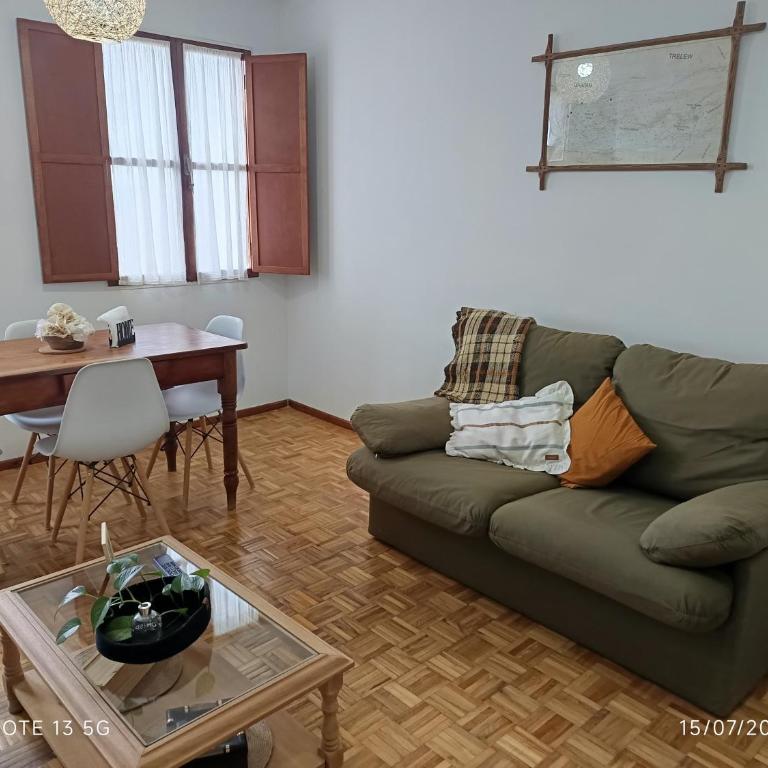 Tu Hogar en Trelew II Céntrico y Hogareño - Two-Bedroom Apartment - 1