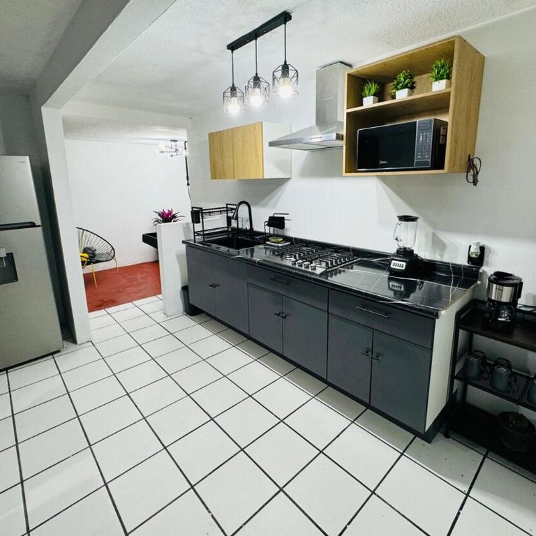 Departamento amplio y remodelado en Guadalajara - Apartamento de 3 dormitorios - 8