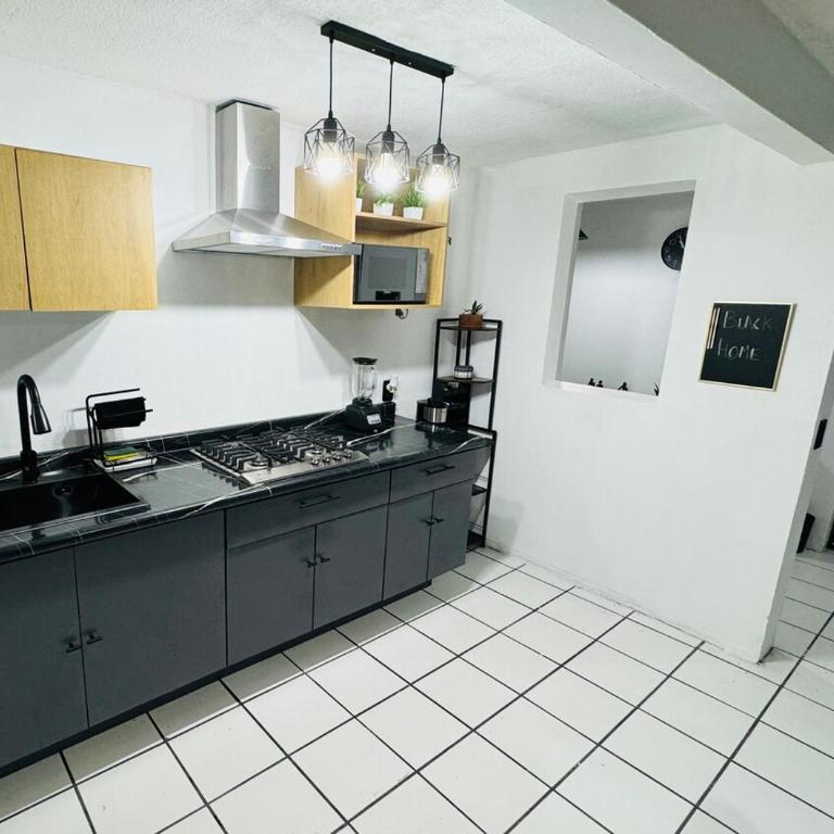 Departamento amplio y remodelado en Guadalajara - Apartamento de 3 dormitorios - 22
