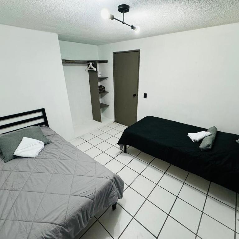 Departamento amplio y remodelado en Guadalajara - Apartamento de 3 dormitorios - 23