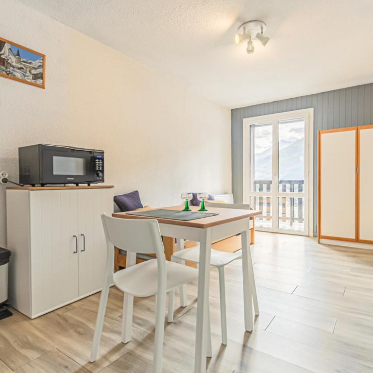Studio 21m² avec balcon à Aussois, proche remontées mécaniques - Monolocale - 2