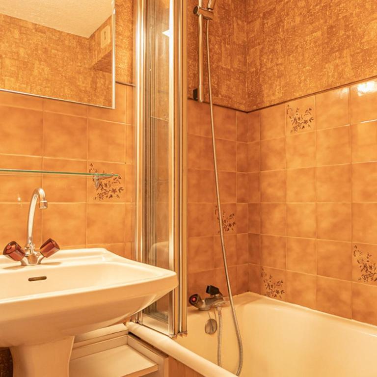 Appartement avec terrasse ensoleillée, animaux admis, parking inclus - FR-1-840-4 - Appartamento - 4