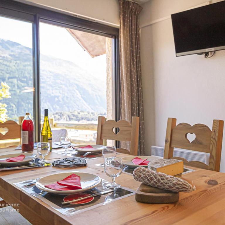 Aussois : Appartement 2 pièces, terrasse, 6 pers, animaux admis, WIFI - FR-1-840-10 - Apartamento - 1