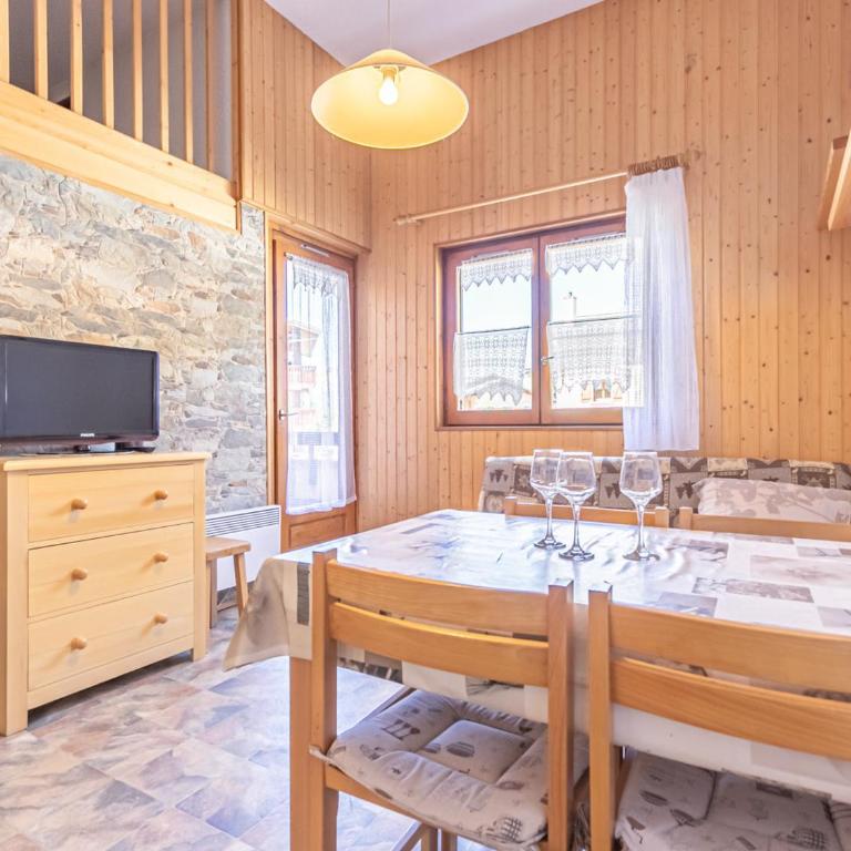 Appartement 2 pièces avec terrasse et WIFI, proche base de loisirs, pour 4 pers. - Apartment mit 1 Schlafzimmer - 1
