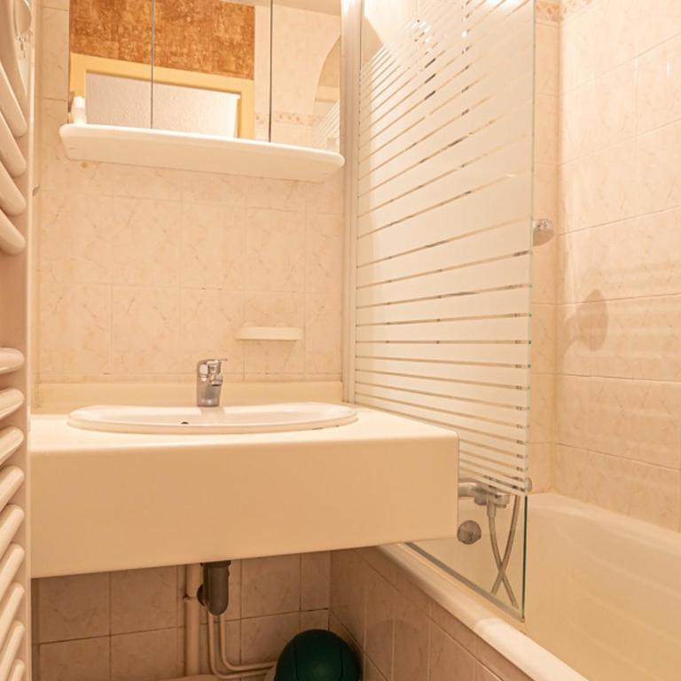 Appartement 2 pièces avec balcon et WIFI, 6 personnes - Apartment mit 1 Schlafzimmer - 5