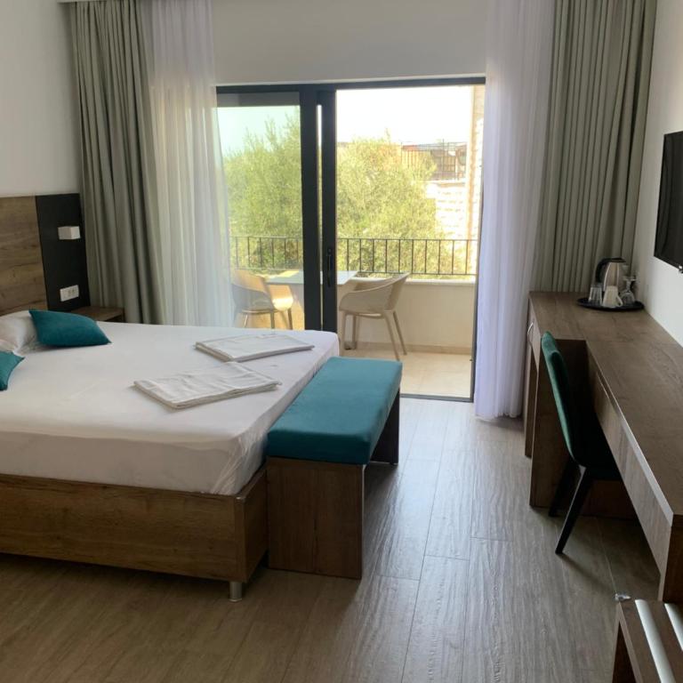 REZEVICI BOUTIQUE VILLA - Deluxe Double Room with Balcony and Sea View - 4