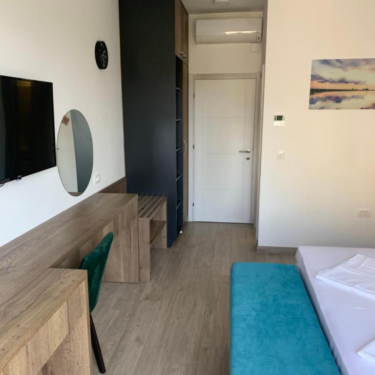 REZEVICI BOUTIQUE VILLA - Deluxe Double Room with Balcony and Sea View - 1