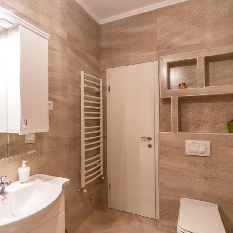 Opium Mar Apartments - Three-Bedroom Apartment with Sea View - 9