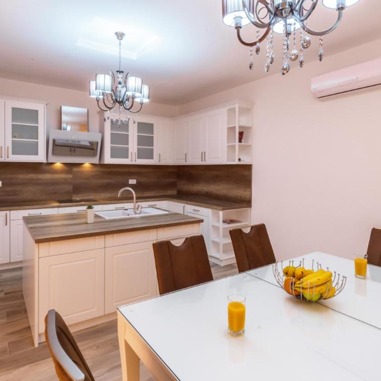 Opium Mar Apartments - Three-Bedroom Apartment with Sea View - 26