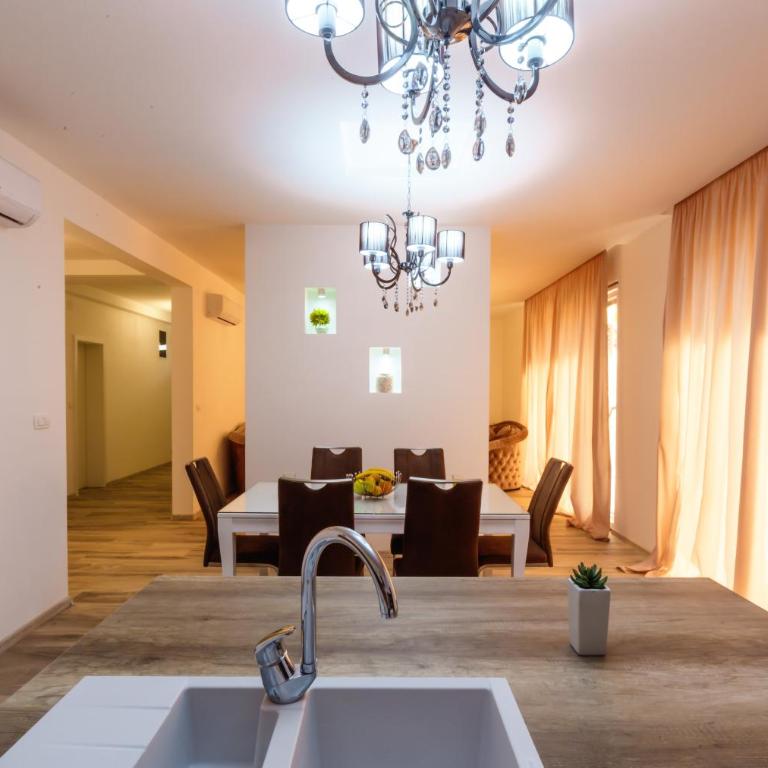 Opium Mar Apartments - Three-Bedroom Apartment with Sea View - 23
