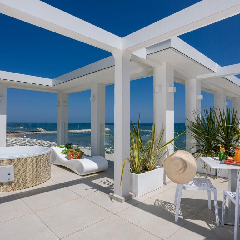 Miami Suite - Junior Suite con Vasca Idromassaggio e Vista Mare - 5