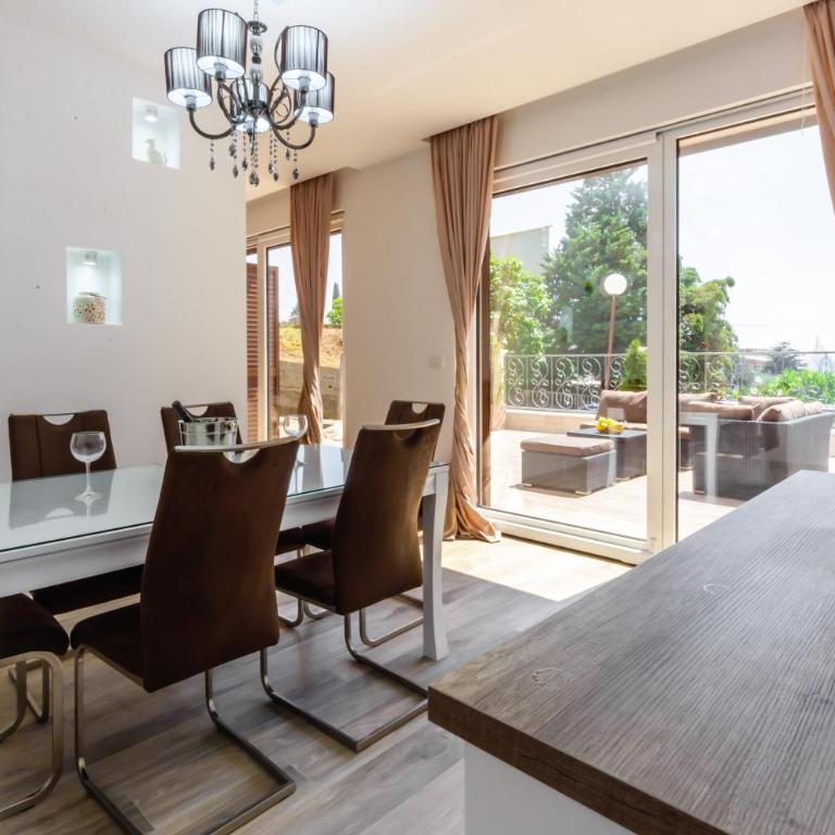Opium Mar Apartments - Three-Bedroom Apartment with Sea View - 28