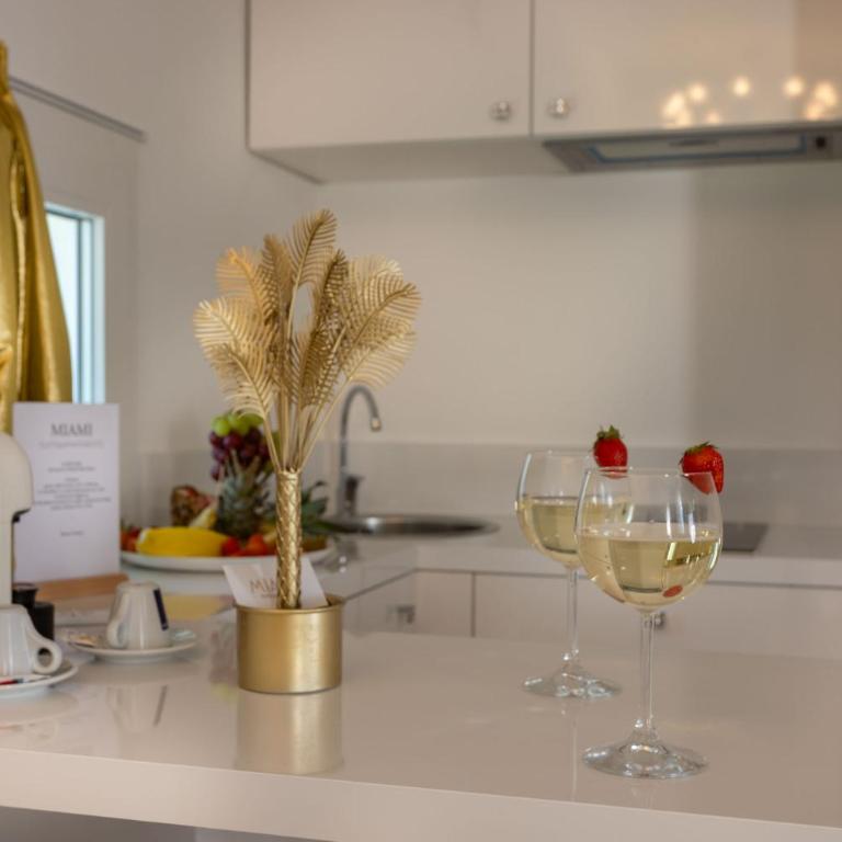 Miami Suite - Suite con Vasca Idromassaggio e Vista Mare - 8