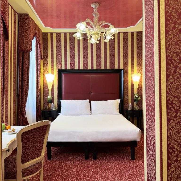 Hotel Alcyone - Camera Matrimoniale Superior con Vista Canale - 1