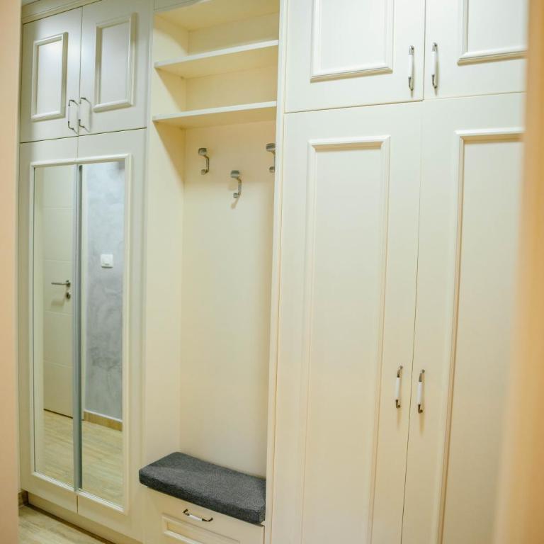 Jolly Apartment - One-Bedroom Apartment - 18