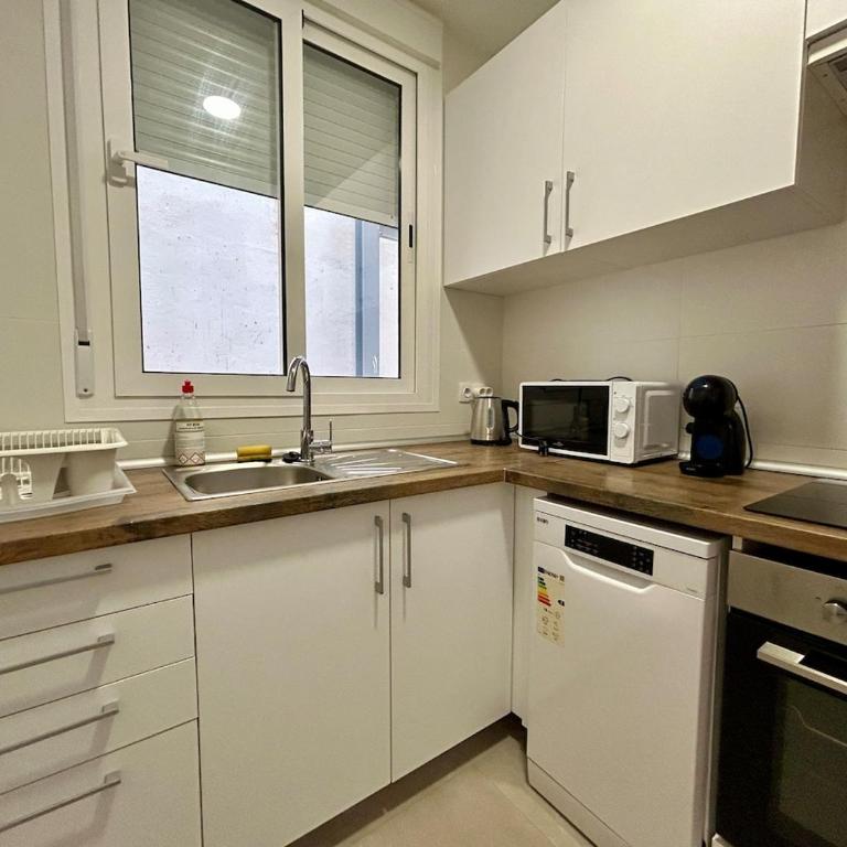 Suite Santa Faz Moderno Centro Histórico - Three-Bedroom Apartment - 8