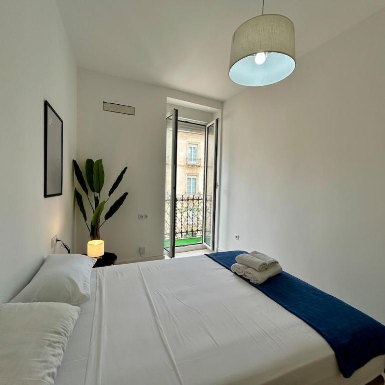 Suite Santa Faz Moderno Centro Histórico - Three-Bedroom Apartment - 16