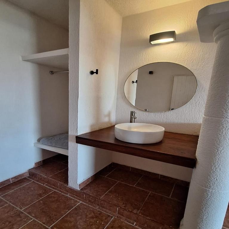 Capital O Hotel Rolovi Cancún - Standard Two Beds - 2