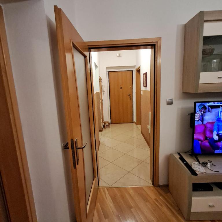 Le Pepina - Three-Bedroom Apartment with Balcony - 8