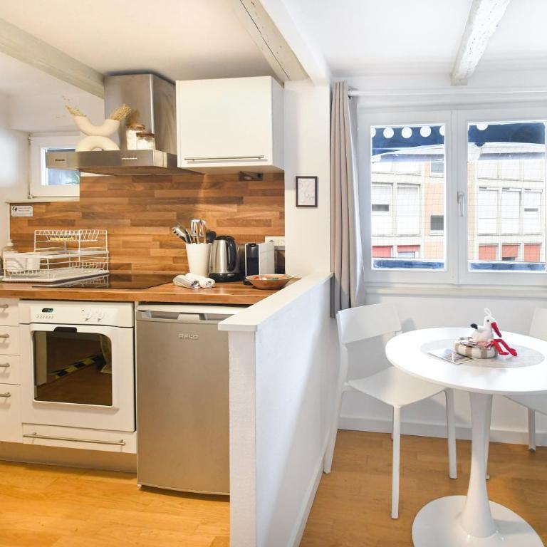 Cigogne Dorée - Strasbourg Centre Historique - Two-Bedroom Apartment - 4