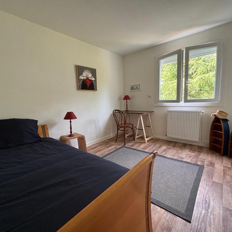 Maison quartier calme, proche plages, centre ville - Three-Bedroom House - 9