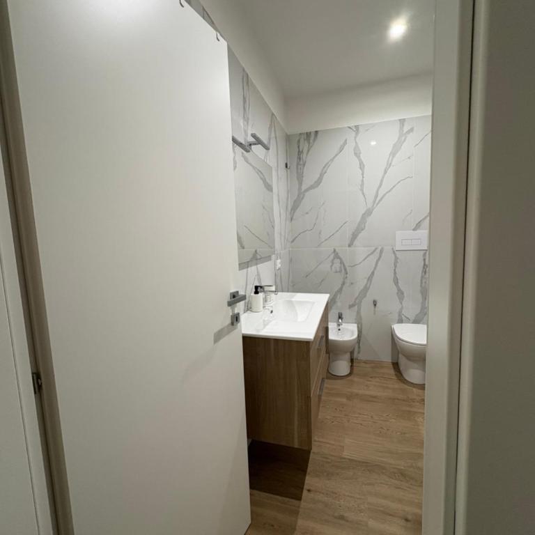 Marelunaroom - Triple Room with Private Bathroom - 2