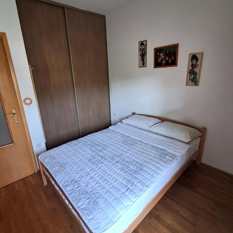 Le Pepina - Three-Bedroom Apartment with Balcony - 24