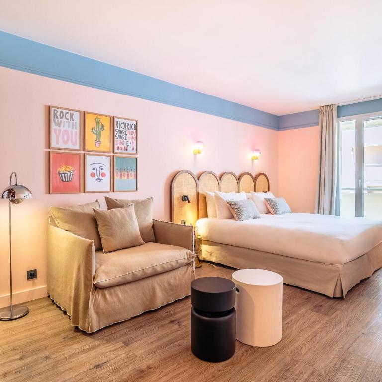 RockyPop Marseille Hôtel - Chambre Triple Supérieure (2 Adultes + 1 Enfant) - 1