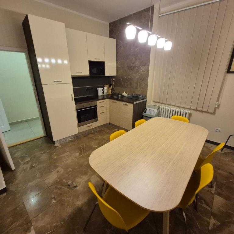 Authentic Belgrade Centre Apartment #5, Four bedrooms, One Full Bathroom, One Toilet - Four-Bedroom Apartment - 8