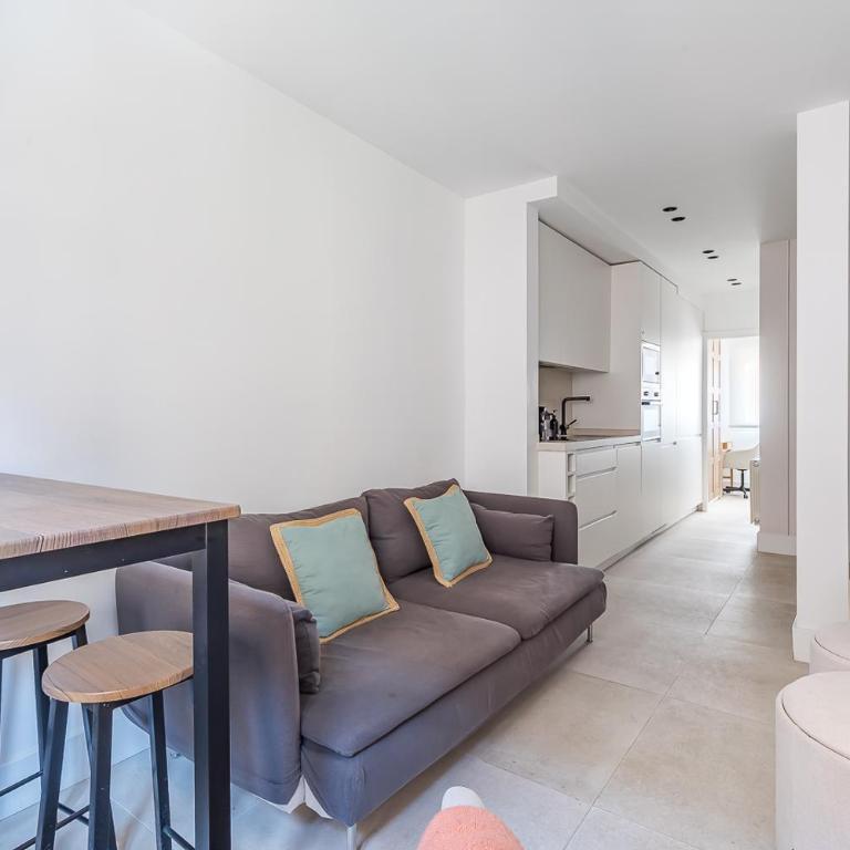 Piso a estrenar con balcon - Apartamento de 2 dormitorios - 2