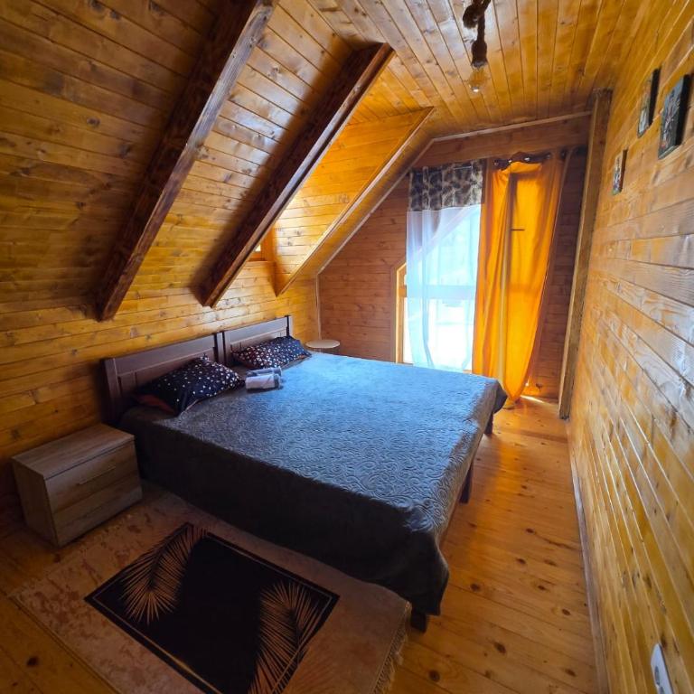 Monteglobal House - Three-Bedroom House - 10