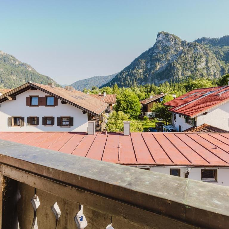 Ferienwohnungen an der Ammer - Apartment mit 1 Schlafzimmer, Balkon und Bergblick - 9