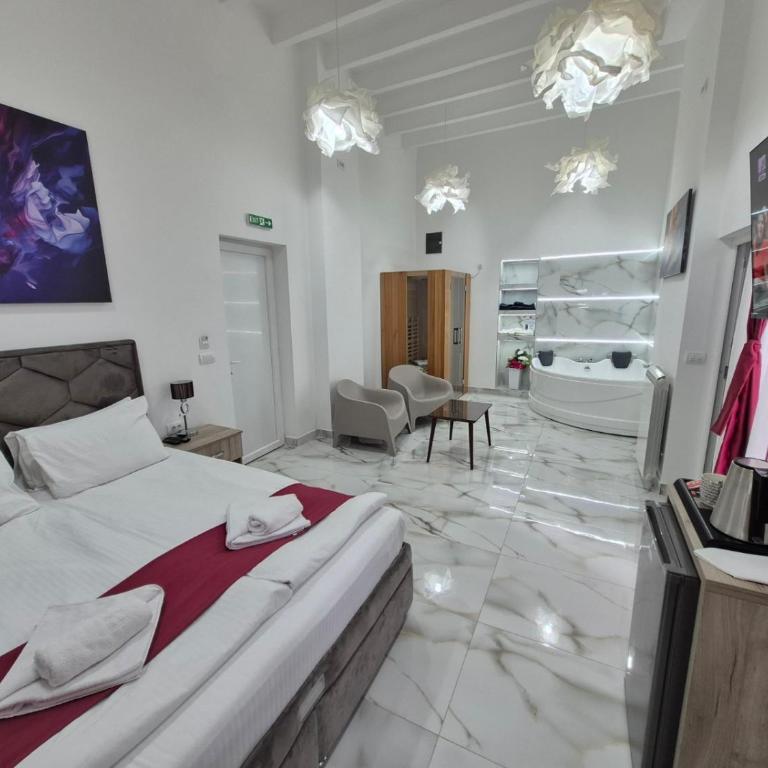 Authentic Belgrade Centre Apartment #5, Four bedrooms, One Full Bathroom, One Toilet - King Suite with Spa Bath - 6