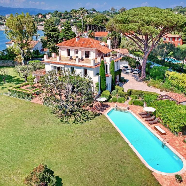 REF 137 - Cap d'Antibes seafront - Villa for rent - Villa - 26