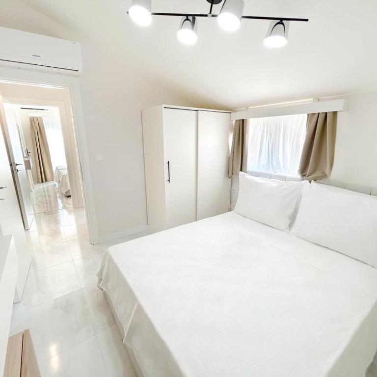 The House Rooms - Family Suite - 17