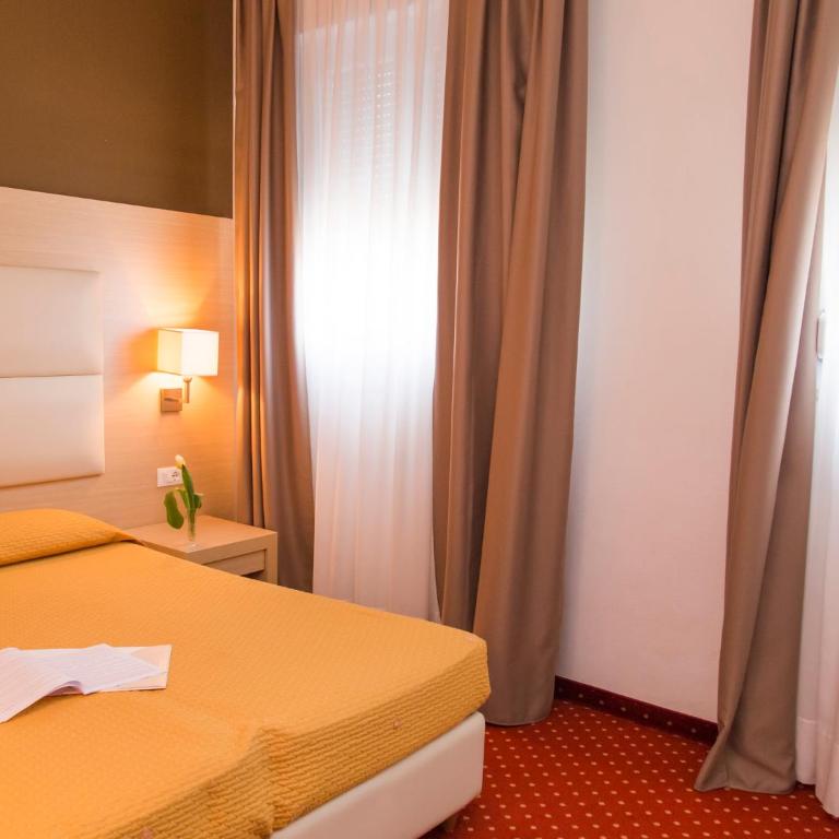 Hotel Regina - Camera Matrimoniale Standard - 6