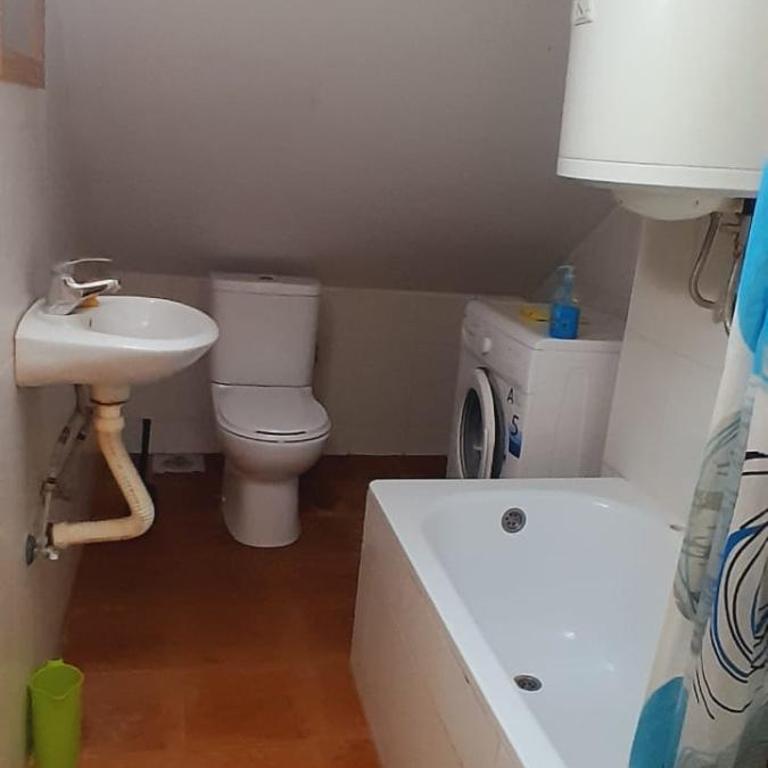 Airport Nikki Apartments - One-Bedroom Apartment - 4
