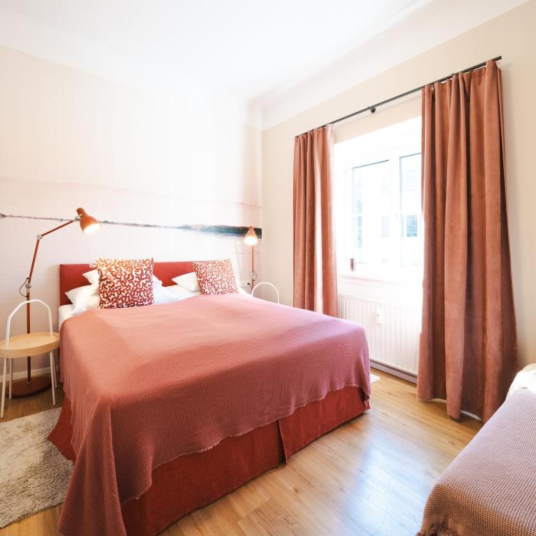 Red Flat by GrazRentals Family Friendly with Kids Bed & Free Parking - Apartment mit 1 Schlafzimmer - 3