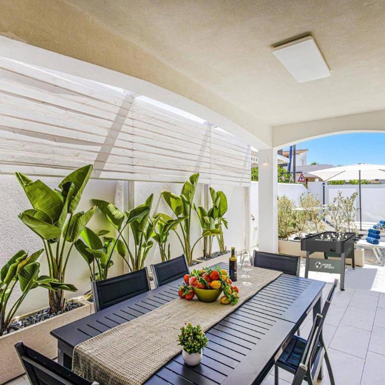 Villa Kennedy by Villa Plus - Villa - 8