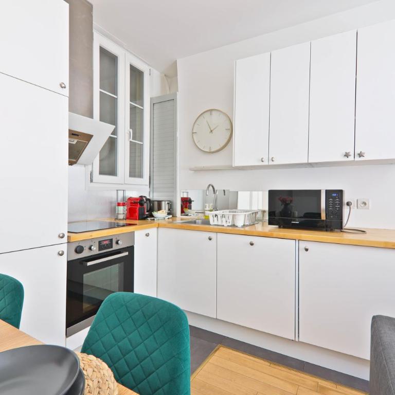 1 Bedroom Apartment - 6P - Republique, Paris - Two-Bedroom Apartment - 4