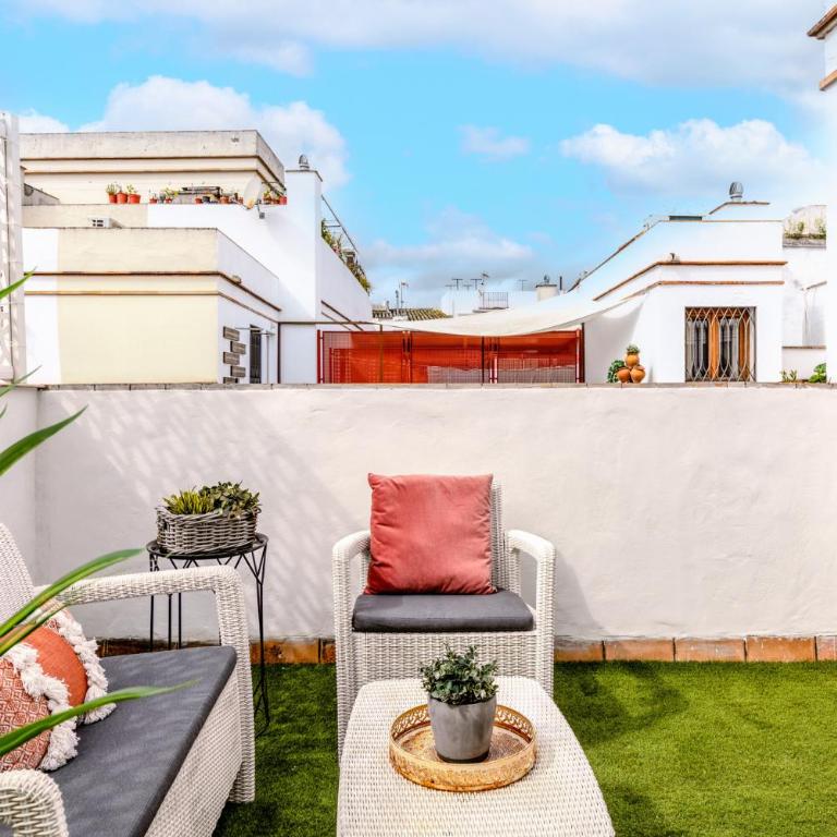 Francos Terraza Olehousing - Two-Bedroom Apartment with Terrace - 3