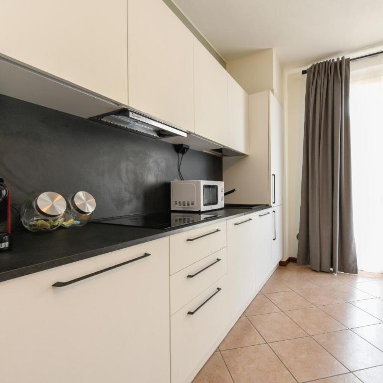 Palazzo Garda - Modern Lake Apartments - Appartamento con Vista Città - 11