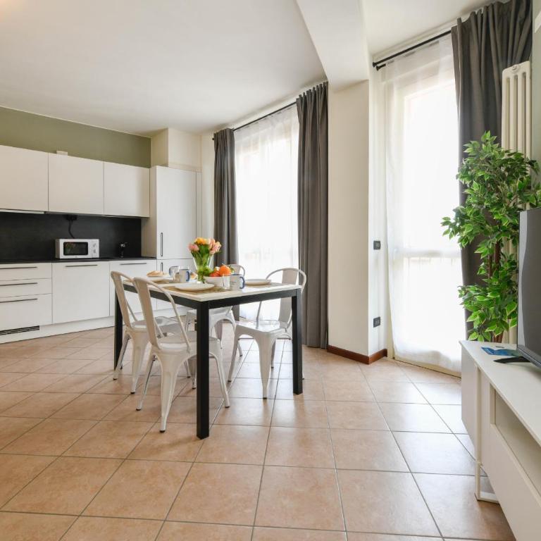 Palazzo Garda - Modern Lake Apartments - Appartamento con Vista Città - 13