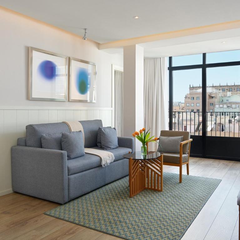 H10 Cubik 4* Sup - Suite with City View - 13