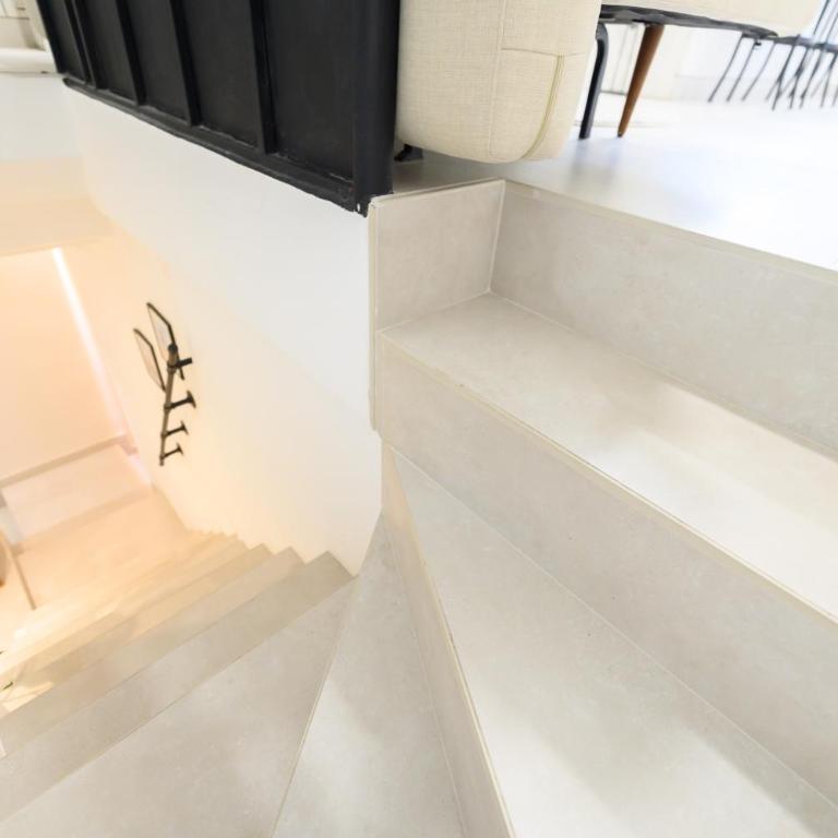 PVB40 - Loft creativo con barra y estilo único moderno - Apartamento de 1 dormitorio - 23