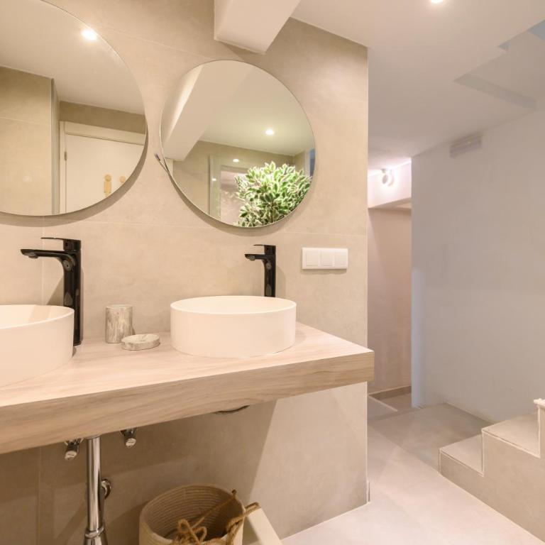 PVB40 - Loft creativo con barra y estilo único moderno - Apartamento de 1 dormitorio - 35