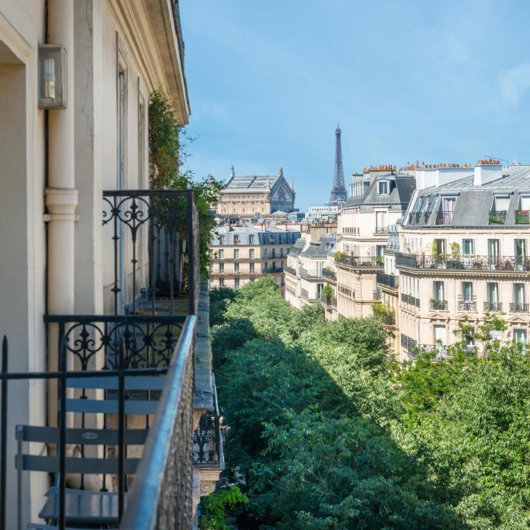 Hotel Palm - Astotel - Chambre - Vue sur Tour Eiffel - 5